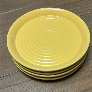 Yellow Plates Set